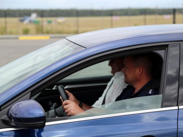 Policjanci na torze